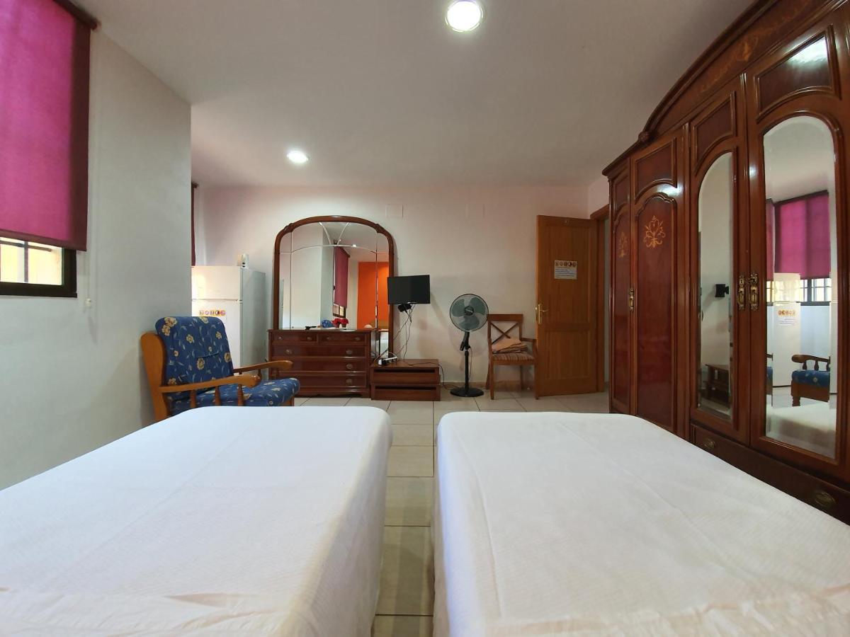Doramas Private Rooms Shared Toilet Playa del Ingles  Exterior photo